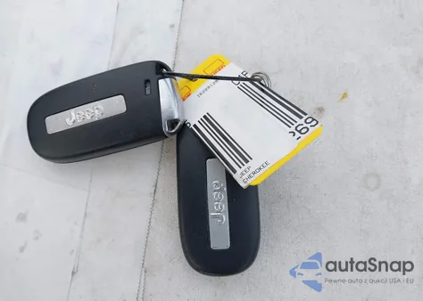 2016 Jeep Cherokee Limited z USA, uszkodzony, nr VIN 1C4PJMDS9GW121065